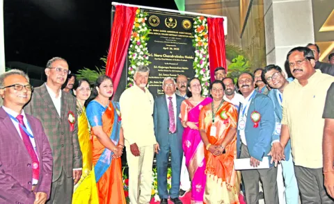 కేజీహెచ్‌ని అభివృద్ధి చేస్తాం