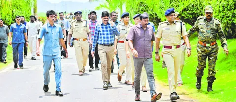 ప్రధాని సభకు చకచకా ఏర్పాట్లు 