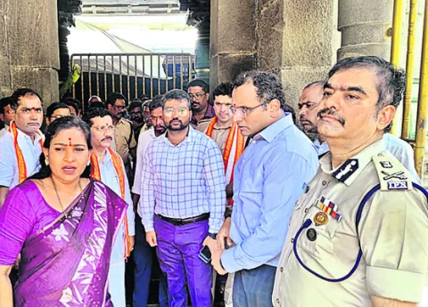 చందనోత్సవంలో సామాన్యులకే పెద్ద పీట