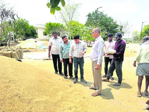 ధాన్యం కొనుగోళ్లు వేగవంతం చేయాలి