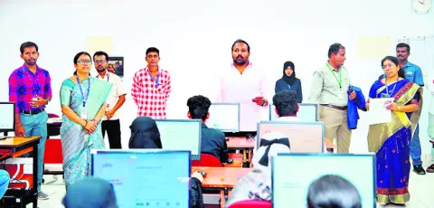  కేజీ పీజీసెట్‌–2కే25కు విశేష స్పందన