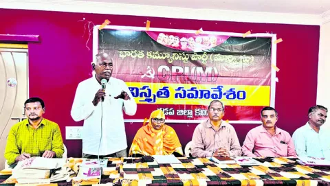 మతోన్మాదాన్ని ప్రేరేపిస్తున్న బీజేపీ