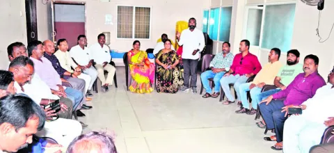 మత్స్యకారులను మోసం చేస్తున్న రాష్ట్ర ప్రభుత్వం