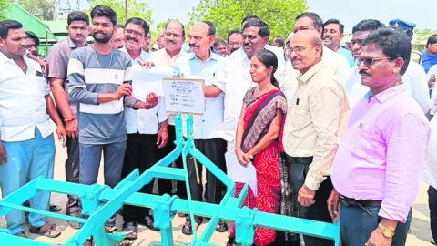 యంత్ర పరికరాలను రైతులు సద్వినియోగం చేసుకోవాలి