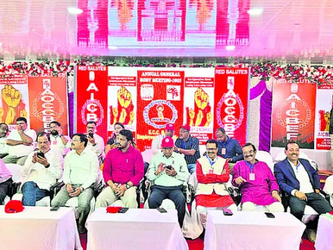 సహకార బ్యాంక్‌ల అభివృద్ధికి కృషి చేయాలి