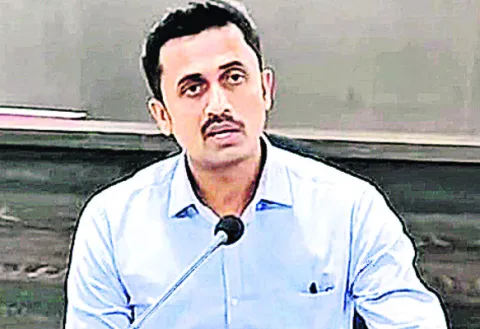 జిల్లాకు కొత్తగా 1,521 జీవిత భాగస్వామి పింఛన్లు మంజూరు 