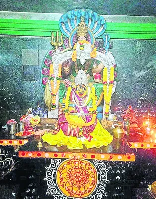 నీలమణ
