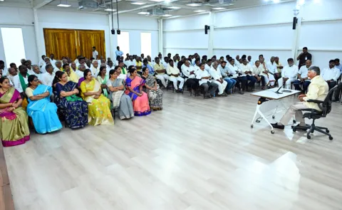 CM Chandrababu to collect lands again In Capital Area