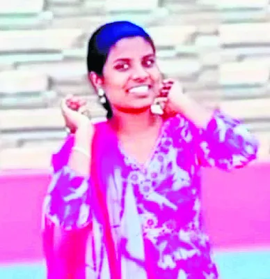 డిగ్రీ విద్యార్థిని ఆత్మహత్య