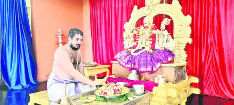 ముత్తంగి అలంకరణలో రామయ్య