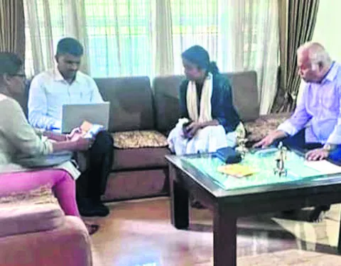 కశ్మీర్‌ ఉగ్రవాదులు ఏమైనా మాట్లాడారా? 
