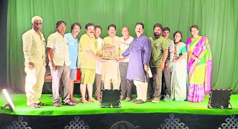‘(అ) సత్యం’ నాటికకు మొదటి బహుమతి