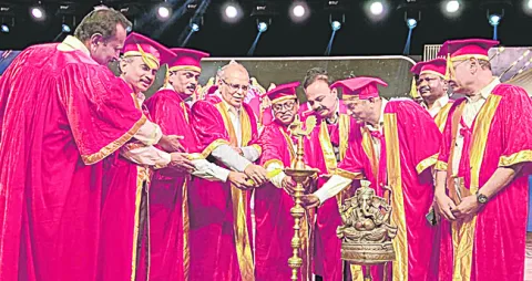 మెరుగైన వైద్య సేవలతోనే గుర్తింపు