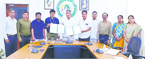 అవగాహన ఒప్పందంపై సంతకాలు 