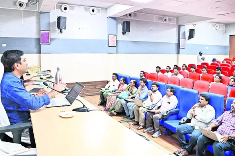 అర్హుల ఎంపిక త్వరగా పూర్తిచేయాలి