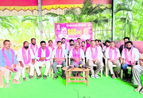 కేసీఆర్‌ ప్రభంజనం తట్టుకోలేక ఆరోపణలు