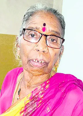 అక్రమార్కులపై చర్యలు తీసుకోవాలి
