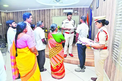 ఫోర్జరీ సంతకంతో బ్యాంక్‌ లోన్‌ 