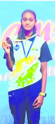 జాతీయ బోట్‌గేమ్‌ పోటీల్లో వర్షిత ప్రతిభ 

