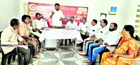 సూపర్‌ సిక్స్‌ హామీలను అమలు చేయాలి