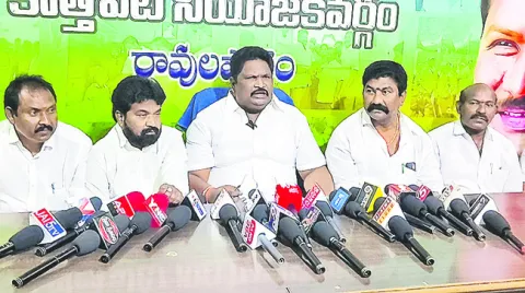చంద్రబాబు ఒత్తిడితోనే పిచ్చి ప్రేలాపనలు
