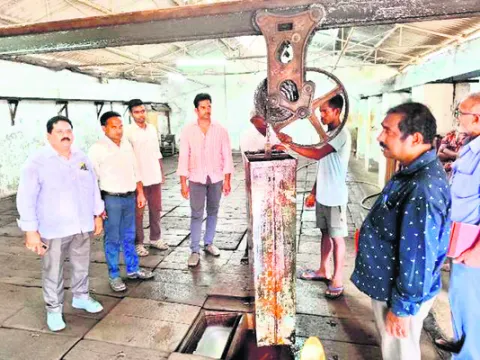 జ్యూస్‌షాపులకు చేపల నిల్వకు వాడే ఐస్‌ 