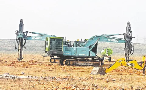 Solar company atrocities with support of TDP party leaders in Jammalamadugu