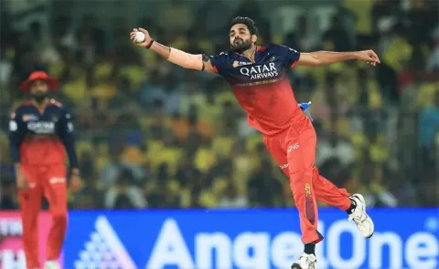 IPL 2025, RCB VS GT: Bhuvneshwar Scripts History With Shubman Gill's Wicket, Equals Dwayne Bravo IPL Tally