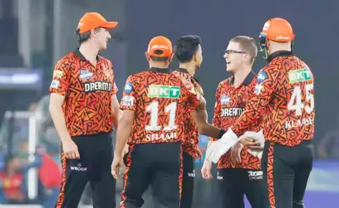 Shami Cummins Together Conceded 217 Runs: Aakash Chopra on SRH issue