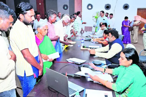 అర్జీల పరిష్కారంపై ఆడిట్‌