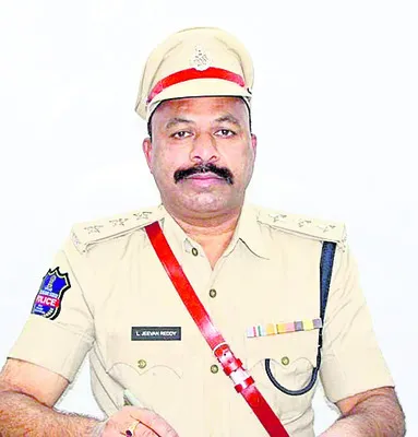 రెచ్చగొట్టే పోస్టులుపెడితే కఠిన చర్యలు
