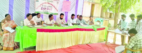 ‘ఉపాధి’లో అవకతవకలు