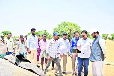పారదర్శకంగా ధాన్యం కొనుగోళ్లు
