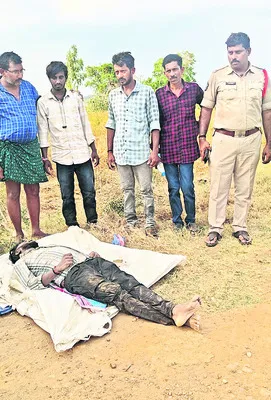 గోదావరిలో దూకి యువకుడి ఆత్మహత్య 