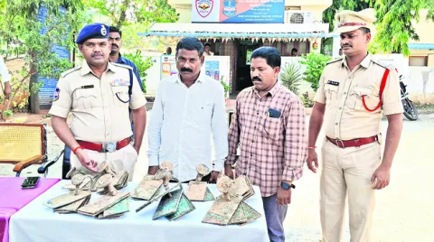 ఖబరస్థాన్‌లో బయటపడ్డ పురాతన శాసనాలు