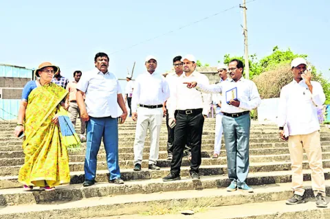 పుష్కరాల పనుల్లో వేగం పెంచండి