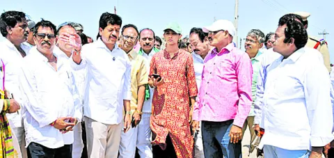 బీచ్‌ని పర్యాటక కేంద్రంగా అభివృద్ధి చేస్తాం
