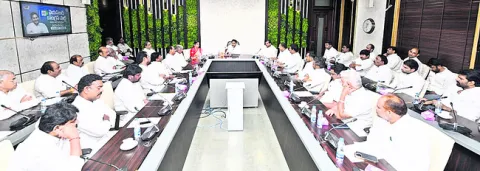 వైఎస్‌ జగన్‌ సమావేశానికి ఎమ్మెల్సీ పర్వతరెడ్డి 

