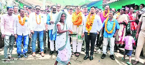 లక్ష్మీపూర్‌లో ఎంపీ, ఎమ్మెల్యే పర్యటన 