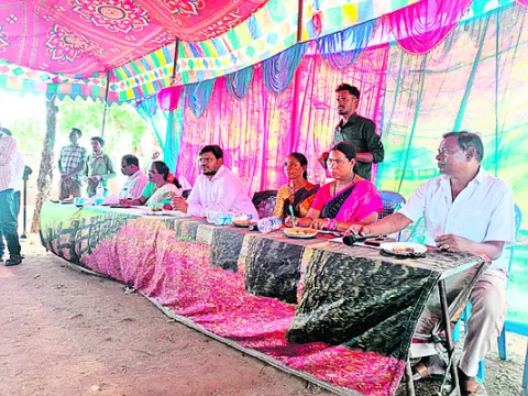 పోలవరం నిర్వాసితులను ఆదుకుంటాం..