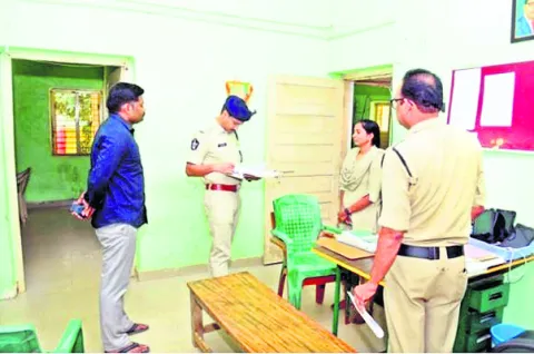 జామి పీఎస్‌ను తనిఖీ చేసిన ఎస్పీ