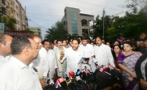 YS Jagan Slams Chandrababu Govt Over Simhachalam Tragedy1