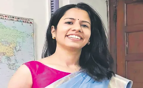 PM Narendra Modi private secretary Nidhi Tiwari Biography