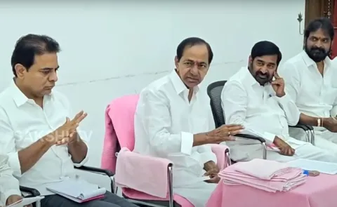 KCR Key Meet With BRS Leaders In Erravalli FarmHouse