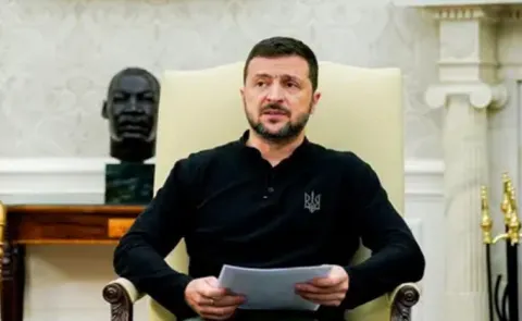 Strong country, yet weak reaction Zelensky slams US