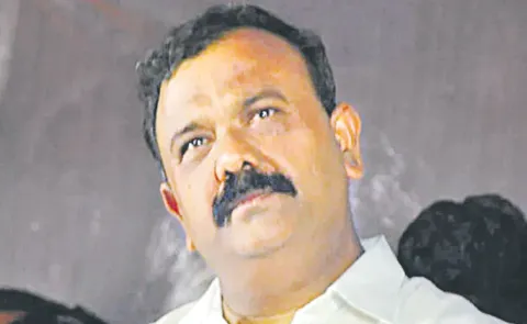 Gurajala MLA Yarapathineni Srinivasa Rao Rowdyism In Piduguralla