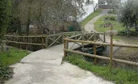 The Worlds Shortest International Bridge Connects Spain And Portuguese