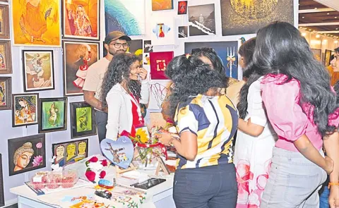 India Art Festival Debuts In Hyderabad 250 Artists 3000 Art Works