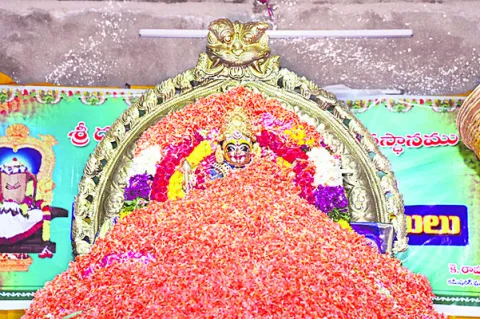 ముగిసిన వసంత నవరాత్రోత్సవాలు 