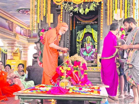 సంస్కృతి, సంప్రదాయాలు ఆచరించాలి 